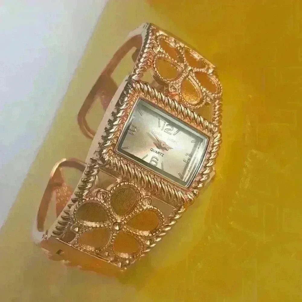 Beautiful✨️Kendall and  James Cuff Watch​